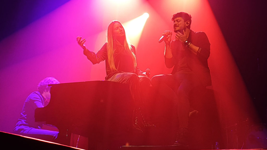 India Martínez y Cepeda interpretan "90 Minutos" en el concierto de Madrid del 19 de marzo de 2019